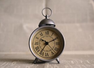 Zmiana czasu na zimowy 2022. Kiedy w tym roku?