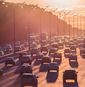 Kierowco zwolnij! Od 1 stycznia 2022 r. mandaty i kary grzywny wzrosły do nawet 30 tysięcy złotych!