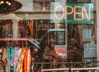 Moda vintage we Wrocławiu. Gdzie warto wybrać się na zakupy?