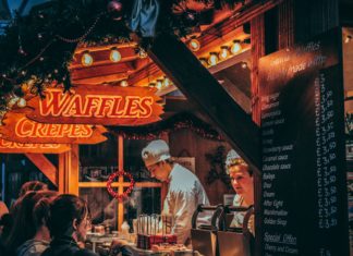 Pierwszy Świąteczny Jarmark Food Trucków na Placu Nowy Targ!