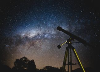 Planetarium przy Instytucie Astronomicznym zaprasza na letnie pokazy!