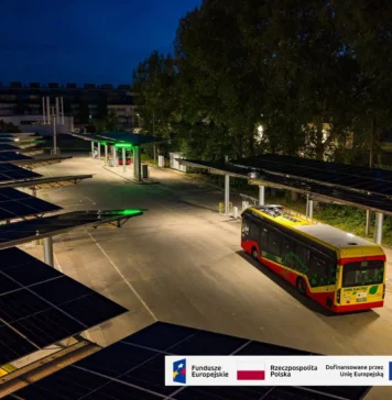 2280 paneli i 30 turbin wiatrowych! Na Dolnym Śląsku uruchomiono niezwykłą elektrownię za 45 mln zł