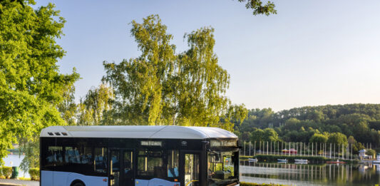 Elektryczny autobus testowany na Leśnicy i trasie do Miękini. Pojedziesz nim za darmo!