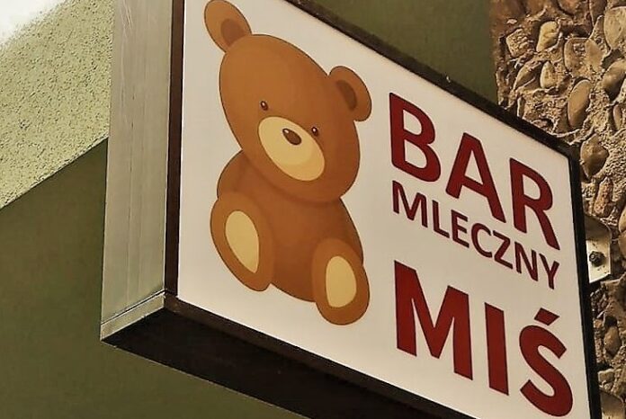 Na zdjęciu tablica Baru Mlecznego Miś