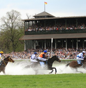 Rekordowa frekwencja podczas otwarcia sezonu wyścigów konnych na wrocławskich Partynicach