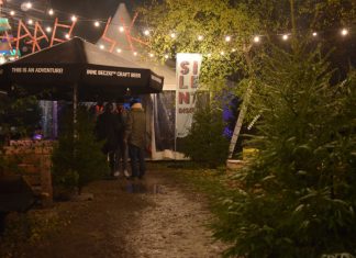 Kup choinkę na Nocnym Jarmarku i pomóż zwierzakom!