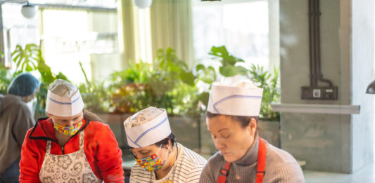 Panie od „pierogów dla Ukrainy” przenoszą się na Wyspę Słodową