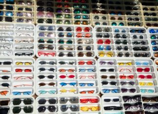 Wrocławski Teatr Współczesny potrzebuje tysięcy oprawek okularów! Ruszyła zbiórka