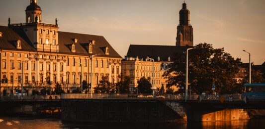 Oto 9 najbardziej romantycznych miejsc we Wrocławiu
