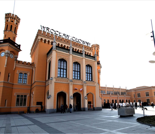 Uwaga! Tych rzeczy turysta nie powinien robić we Wrocławiu tych rzeczy turysta nie powinien robić we Wrocławiu