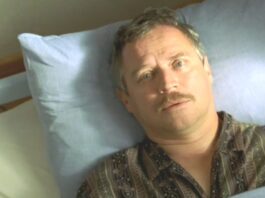 Spędź sierpień z Adasiem Miauczyńskim w DCF. Sprawdźcie sobotnie pokazy filmowe i prelekcje Na zdjęciu kadr z filmu Dzień Świra