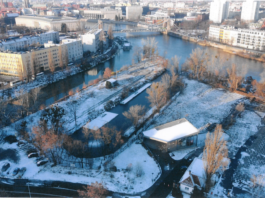 We Wrocławiu powstaje nowe miejsce spotkań nad wodą: Beach Bar Port Węglowy. W przyszłości będzie tu miejska marina!