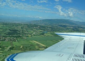 Nad Wrocławiem od kilku dni krąży samolot – o co chodzi?