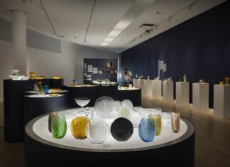 Muzeum Narodowe we Wrocławiu: 2 niezwykłe wystawy szkła i ceramiki, które musisz zobaczyć!