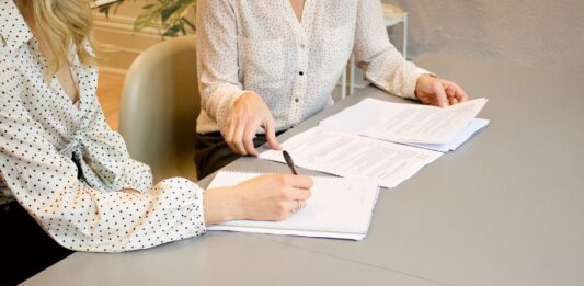 Doradca kredytowy Wrocław – na co zwrócić uwagę przy wyborze?