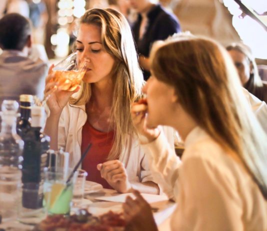 Gdzie zjeść we Wrocławiu – nasze 4 ulubione restauracje, w których zjesz świetne jedzenie za relatywnie małe pieniądze