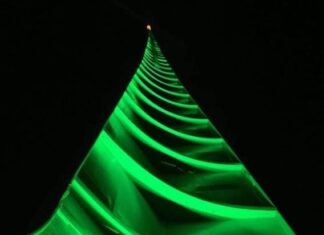 Najwyższa choinka we Wrocławiu rozbłyśnie ponownie! Gdzie?