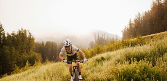 Singletracki na Dolnym Śląsku: Przewodnik po trasach rowerowych, poziomach trudności i walorach krajoznawczych