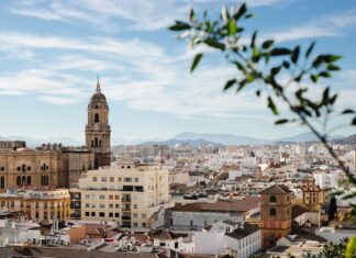 Nowy zimowy rozkład lotów na wrocławskim lotnisku. Dokąd polecimy?