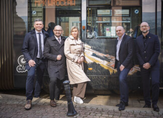 Tramwaj promujący Polanę Jakuszycką wyruszył na ulice Wrocławia