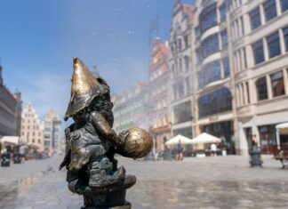 Fala upałów we Wrocławiu. Ostrzeżenia meteorologiczne i zalecenia dla mieszkańców