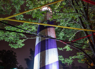 We Wrocławiu stanęła pierwsza w mieście latarnia morska!