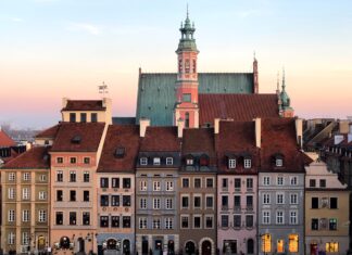 Tuzin atrakcji wakacyjnych w 12 polskich miastach