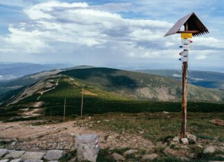 Nie tylko Śnieżka – pięć miejsc w Karkonoszach, które musisz poznać tej wiosny