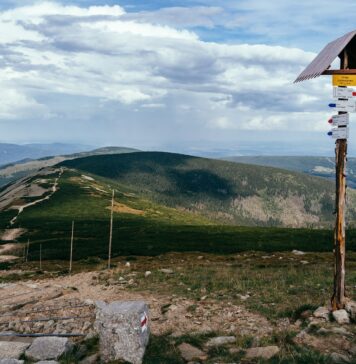 Nie tylko Śnieżka – pięć miejsc w Karkonoszach, które musisz poznać tej wiosny
