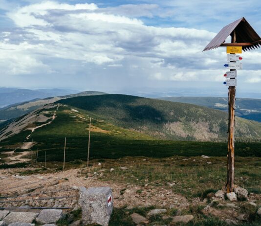 Nie tylko Śnieżka – pięć miejsc w Karkonoszach, które musisz poznać tej wiosny