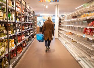 Bojkot Auchan, Decathlon i Leroy Merlin. Czy Polacy faktycznie przestali kupować w tych sieciach?