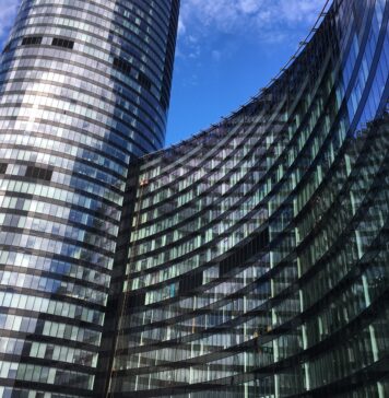 Wynalazek z Wrocławia umyje elewację Sky Tower!