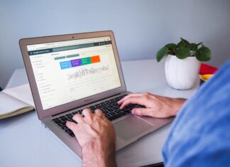 Pozycjonowanie stron – dlaczego SEO freelancer jest lepszy od agencji marketingowej?