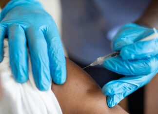 Darmowe szczepienia przeciw HPV dla dorosłych we Wrocławiu. Trzeba się pospieszyć, by skorzystać z programu