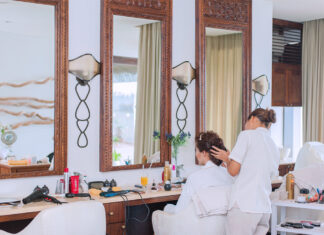 Zobacz, jakie meble fryzjerskie muszą być w Twoim salonie!