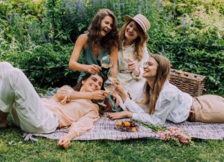 „Proud to be a woman”! Wyjątkowe BEZPŁATNE wydarzenie dla kobiet w pięknej przestrzeni Kandara SPA i Holmes Place OVO