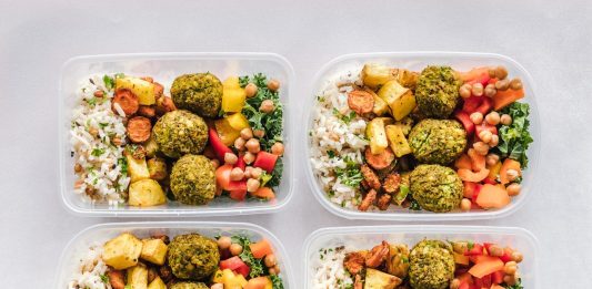 Dlaczego diety pudełkowe stały się tak popularne?