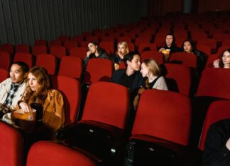 Pomysł na idealny wieczór we dwoje? Zobacz, co oferują wrocławskie sceny teatralne