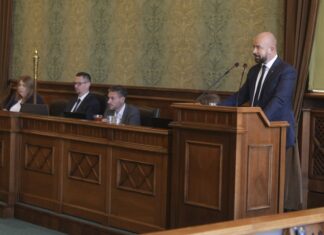 Radni Miejscy głosowali dziś w sprawie wotum zaufania dla Jacka Sutryka. Zaważył jeden głos!
