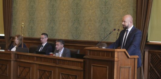 Radni Miejscy głosowali dziś w sprawie wotum zaufania dla Jacka Sutryka. Zaważył jeden głos!