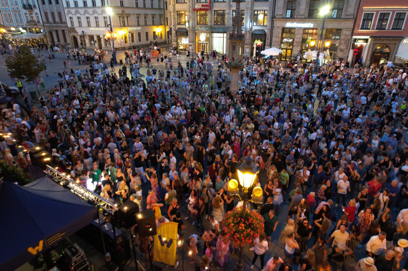 potańcówka na Rynku we Wrocławiu