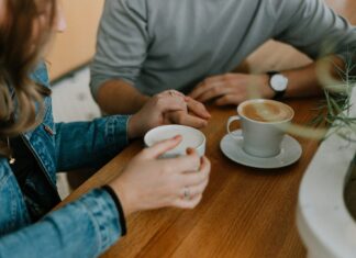 TOP 5 uroczych kawiarni na randkę we Wrocławiu