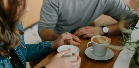 TOP 5 uroczych kawiarni na randkę we Wrocławiu