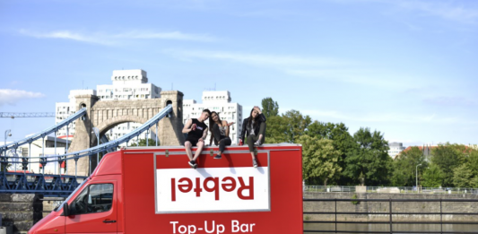 Abonament komórkowy za darmo. Czy REBTEL opanuje Wrocław?