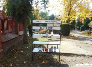 Zniczodzielnie stanęły przy wrocławskich cmentarzach. Regały do dzielenia się zniczami