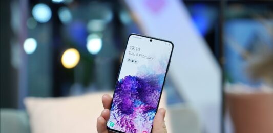 Chcesz wynająć telefon? W PHOX ma to sens!