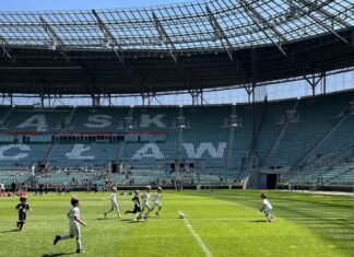 Wrocław: Halloweenowe nocowanie dzieci na stadionie Tarczyński Arena i inne atrakcje na weekend