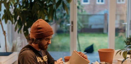 5 miejsc we Wrocławiu, w których odbywają się świetne warsztaty rzeźbiarstwa, ceramiki i malarstwa