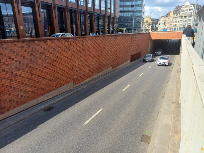 Na zdjęciu tunel drogowy pod placem Dominikańskim