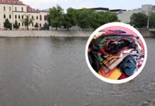 Wyławiają śmieci z Odry i robią z nich sztukę. Nietypowa akcja we Wrocławiu